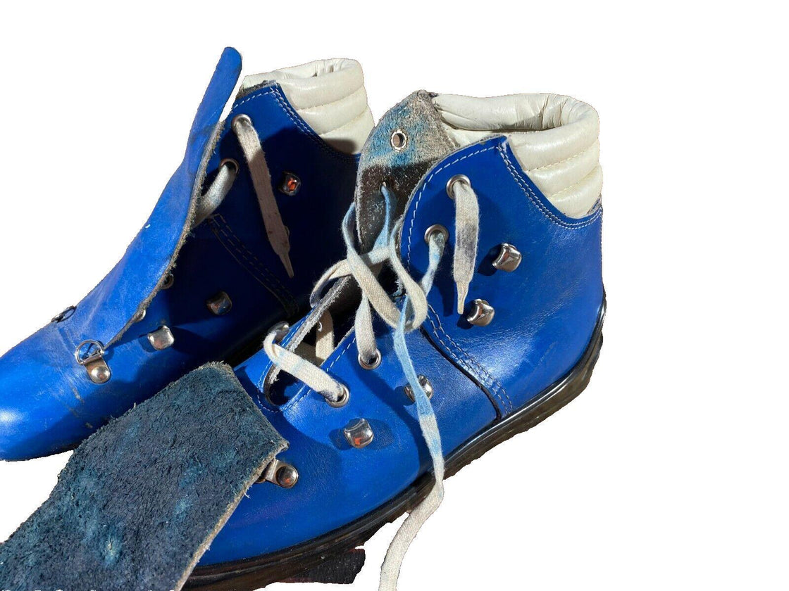 Vintage Alpine Ski Boots Mountain Skiing Shoes Ladies/Youth Size EU35, Mondo 234