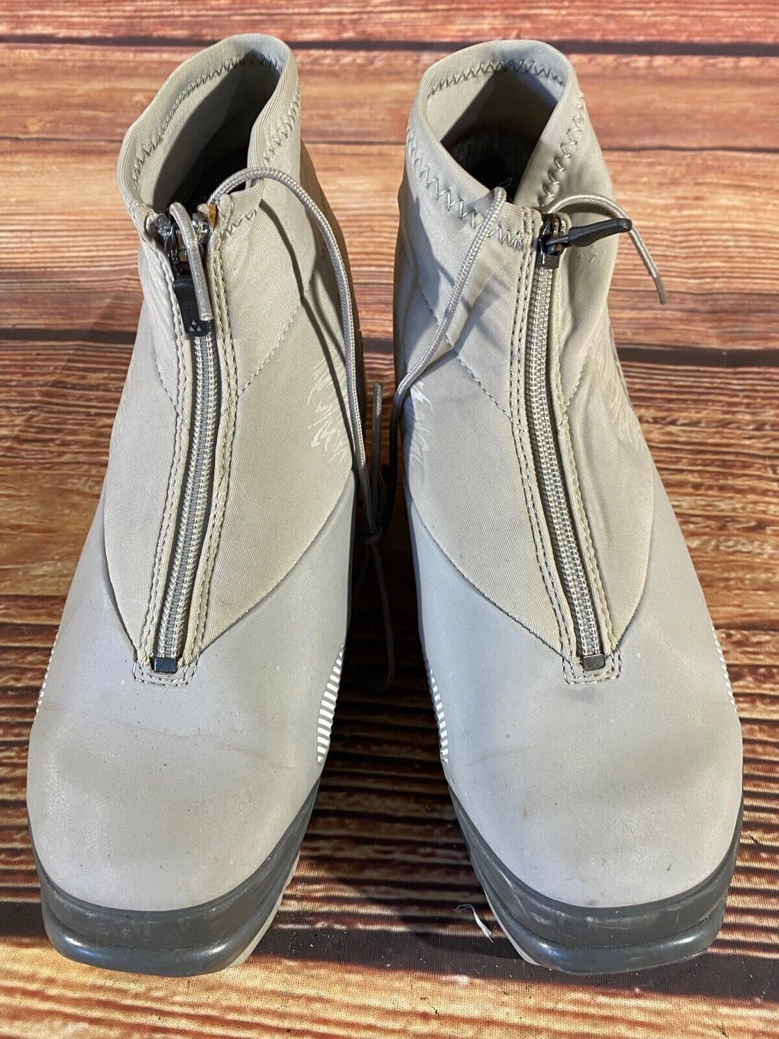 Fischer Comfort Cruiser Nordic Cross Country Ski Boots Size EU38 US6 NNN