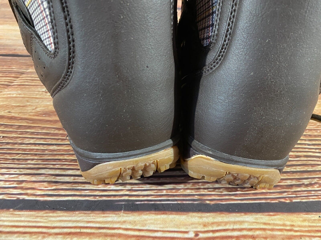 VANS Snowboard Boots Ladies Size EU37.5, US7, UK4.5, Mondo 235 mm