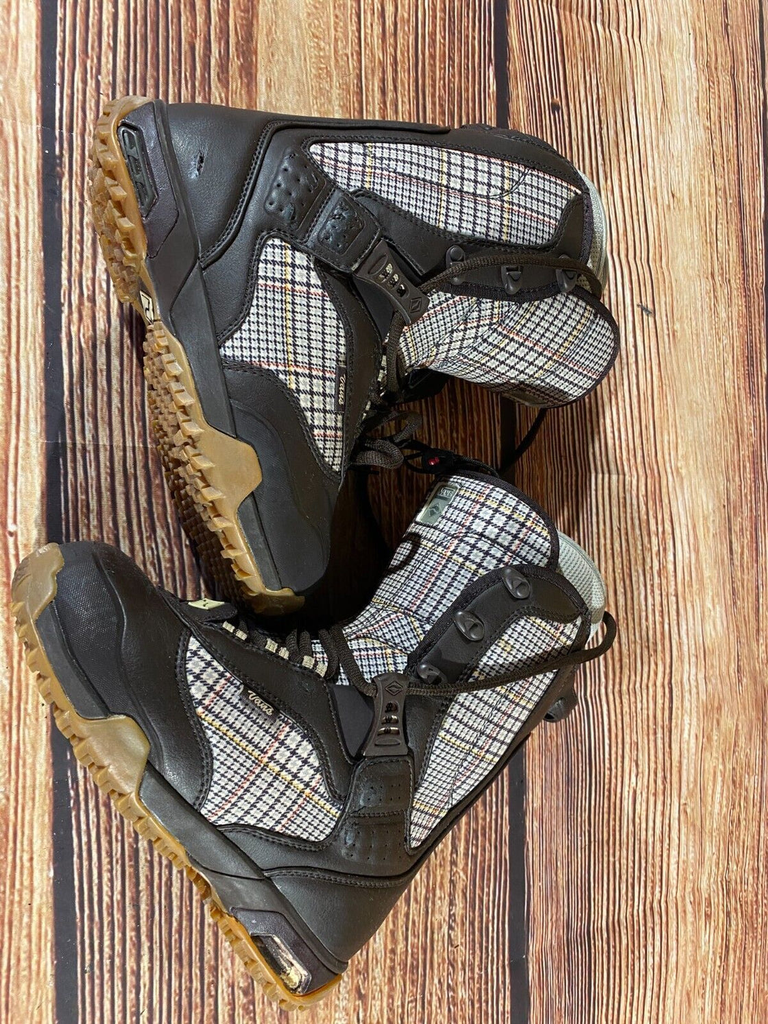 VANS Snowboard Boots Ladies Size EU37.5, US7, UK4.5, Mondo 235 mm
