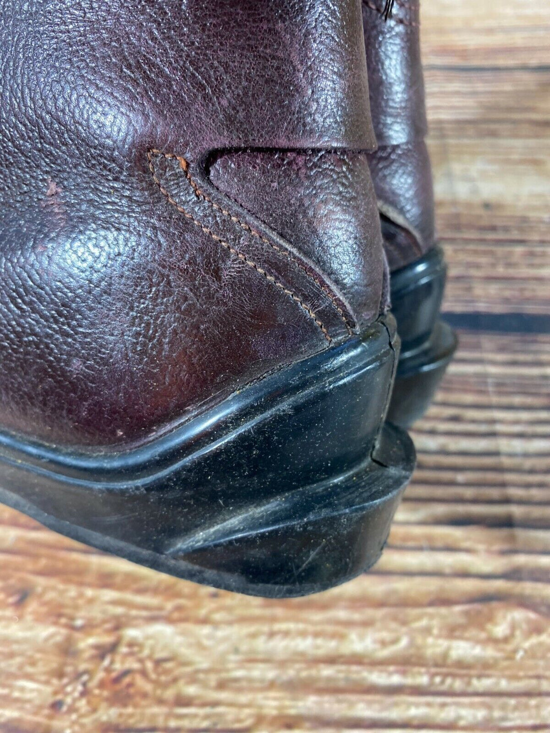 Vintage Leather Alpine Ski Boots EU41 UK7.5 Mondo 256 Cable Bindings