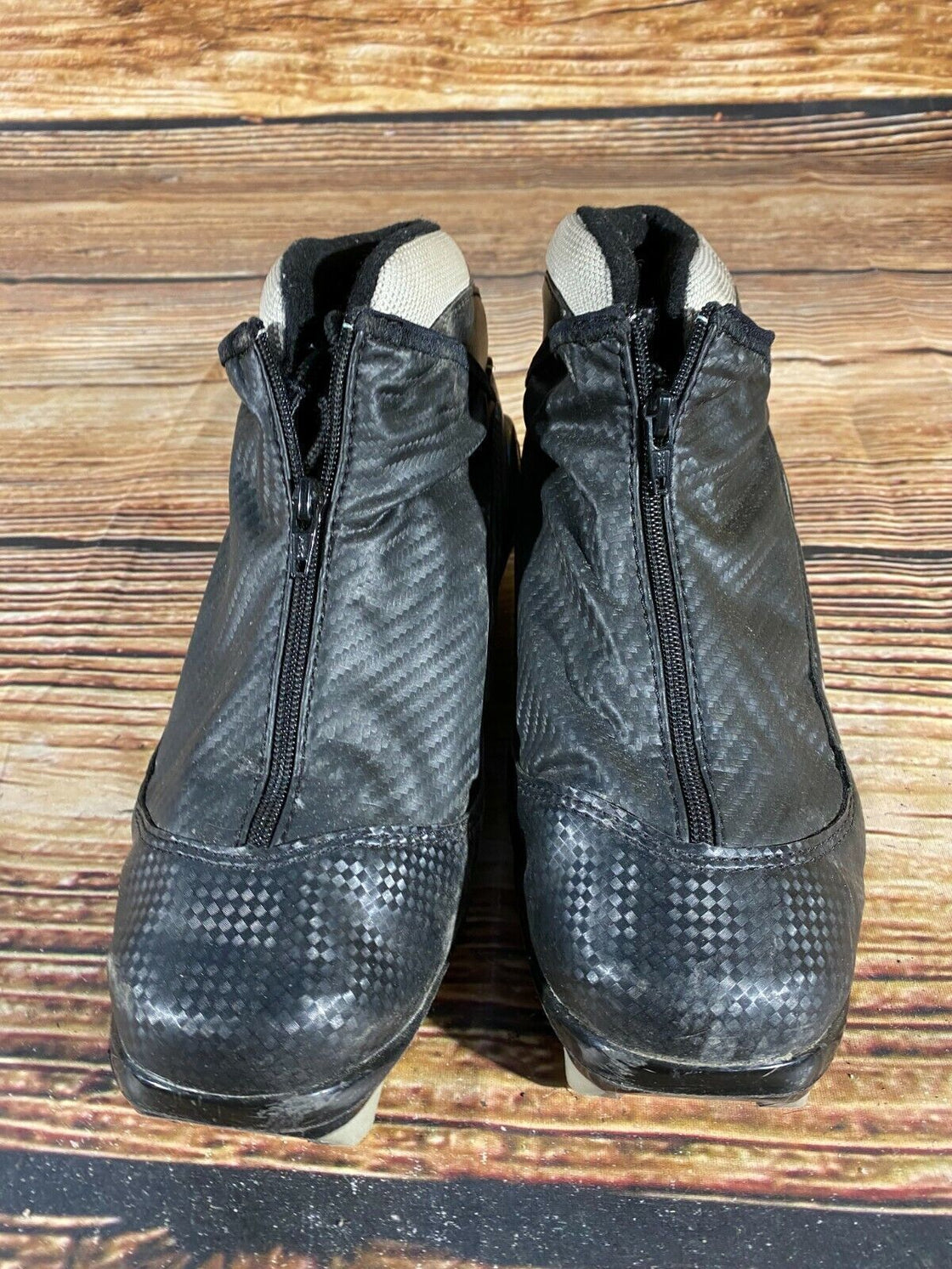 Madshus Race-C Nordic Cross Country Ski Boots Size EU39 US6 NNN bindings