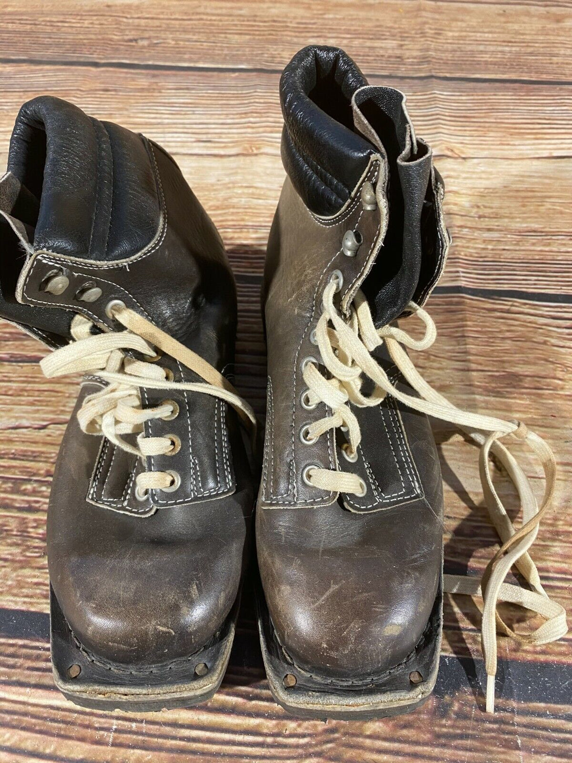 DALEX Vintage Nordic Cross Country Ski Boots EU38, US5.5 Kandahar Cable Bindings