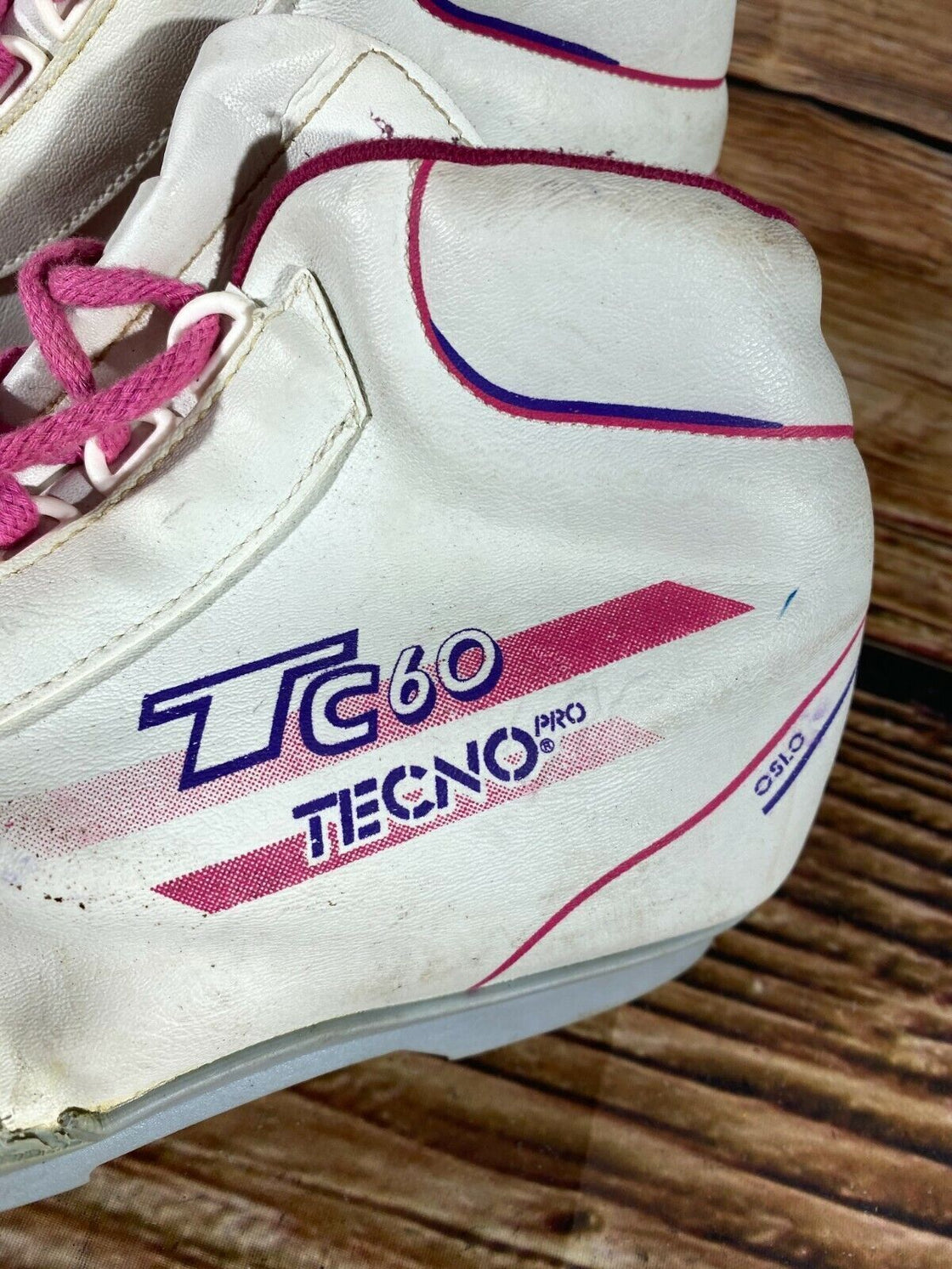 TECNOPRO TC60 Nordic Cross Country Ski Boots Ladies Size EU39 US7 SNS Old Profil