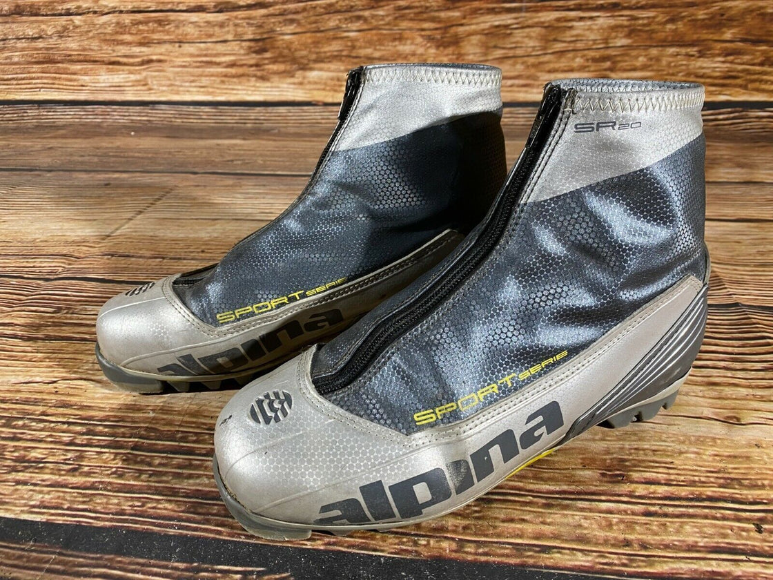 Alpina SR20 Nordic Cross Country Ski Boots Size EU40 US7.5 NNN bindings 681
