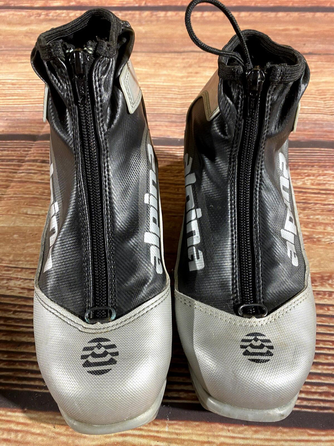 Alpina ST10jr Nordic Cross Country Ski Boots Size EU38 US6 for NNN