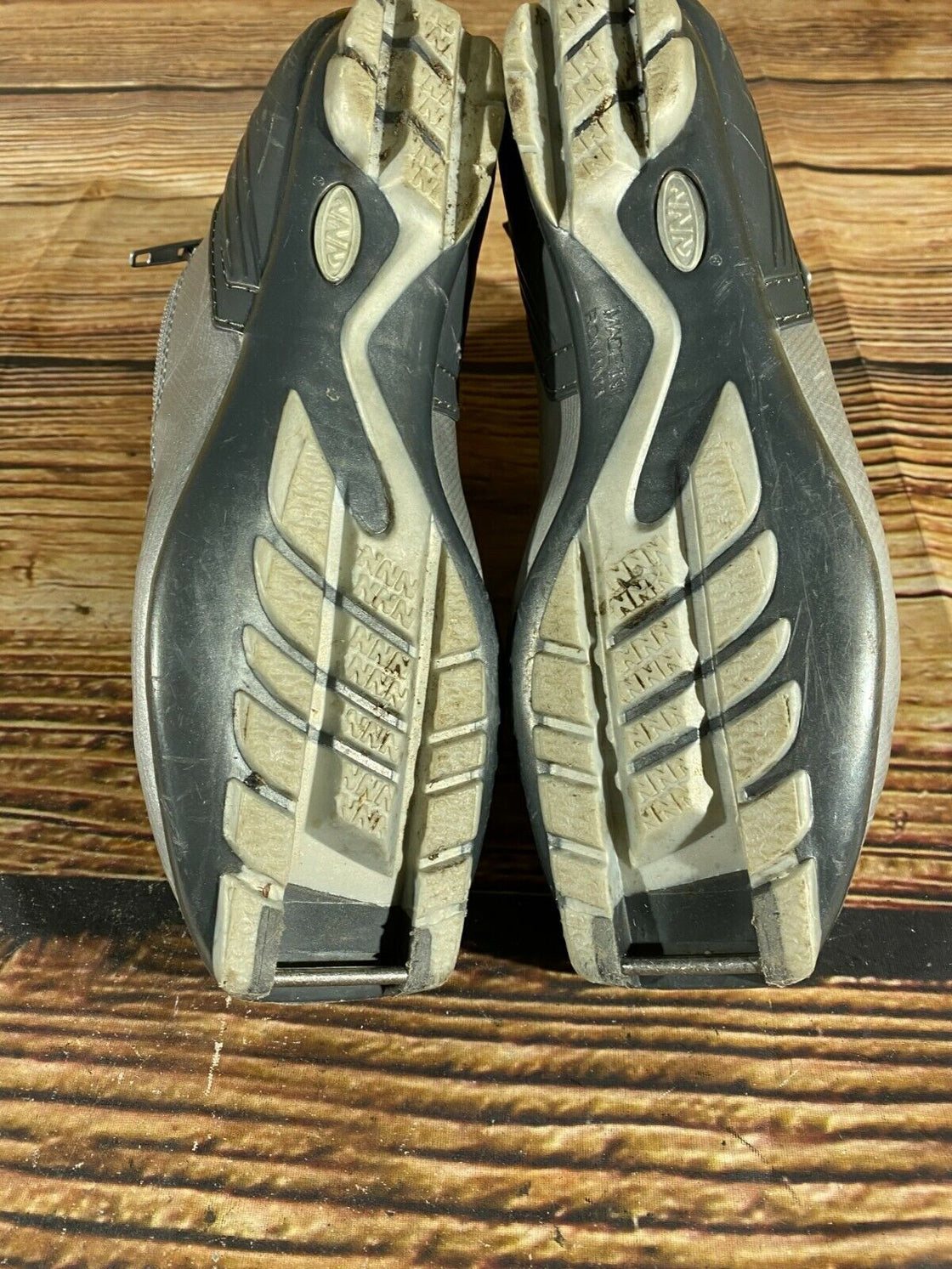Alpina SP15L Nordic Cross Country Ski Boots Size EU39 US7 NNN bindings 764