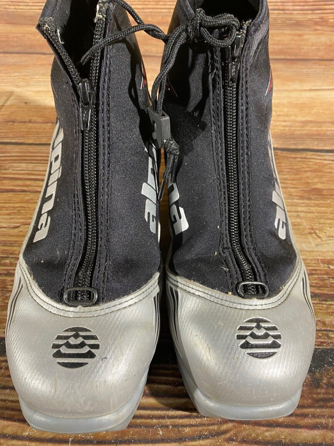 Alpina ST10 Nordic Cross Country Ski Boots Size EU37 US5 for NNN 875
