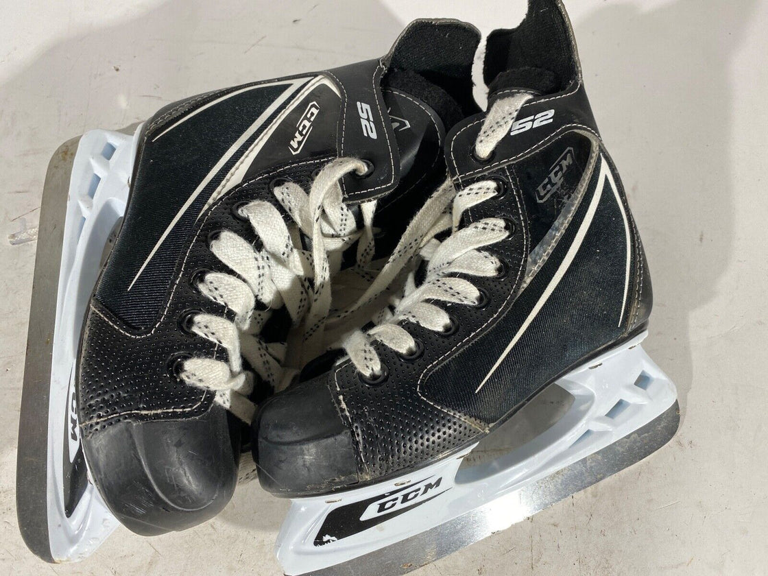 CCM Ice Skates for Ice Hockey Kids / Youth Size EU31 US12.5 Mondo 205 mm IS57