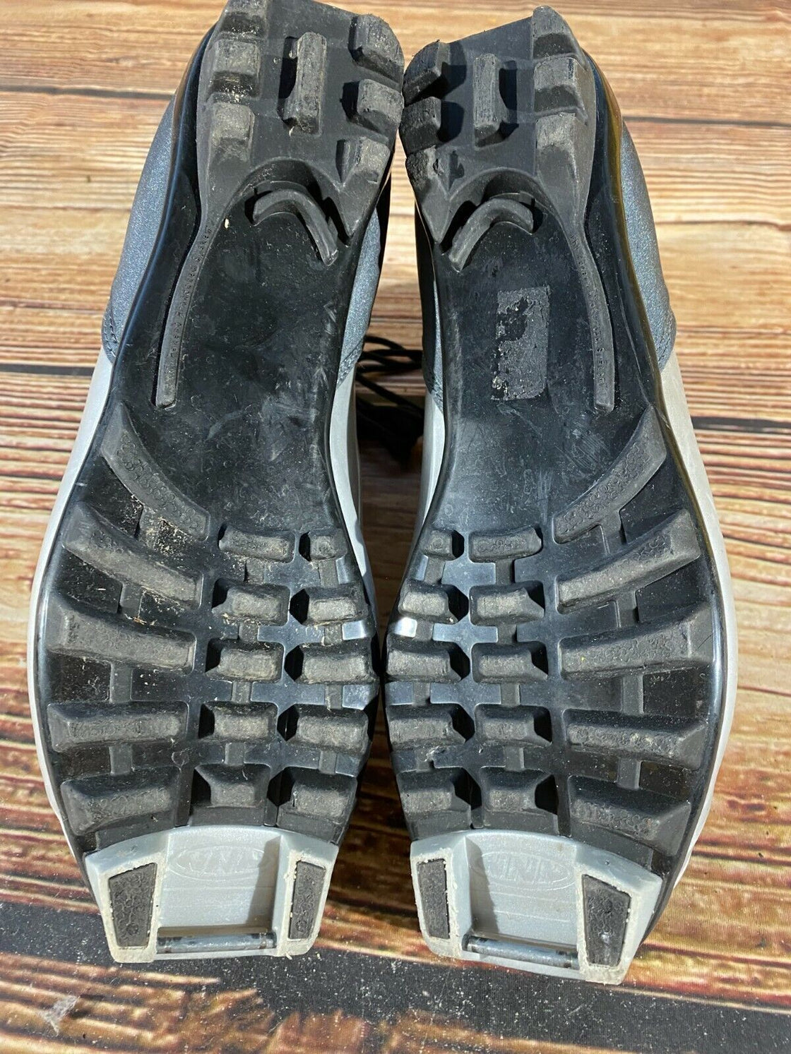Alpina T10 Nordic Cross Country Ski Boots Size EU41 US8 NNN bindings 774