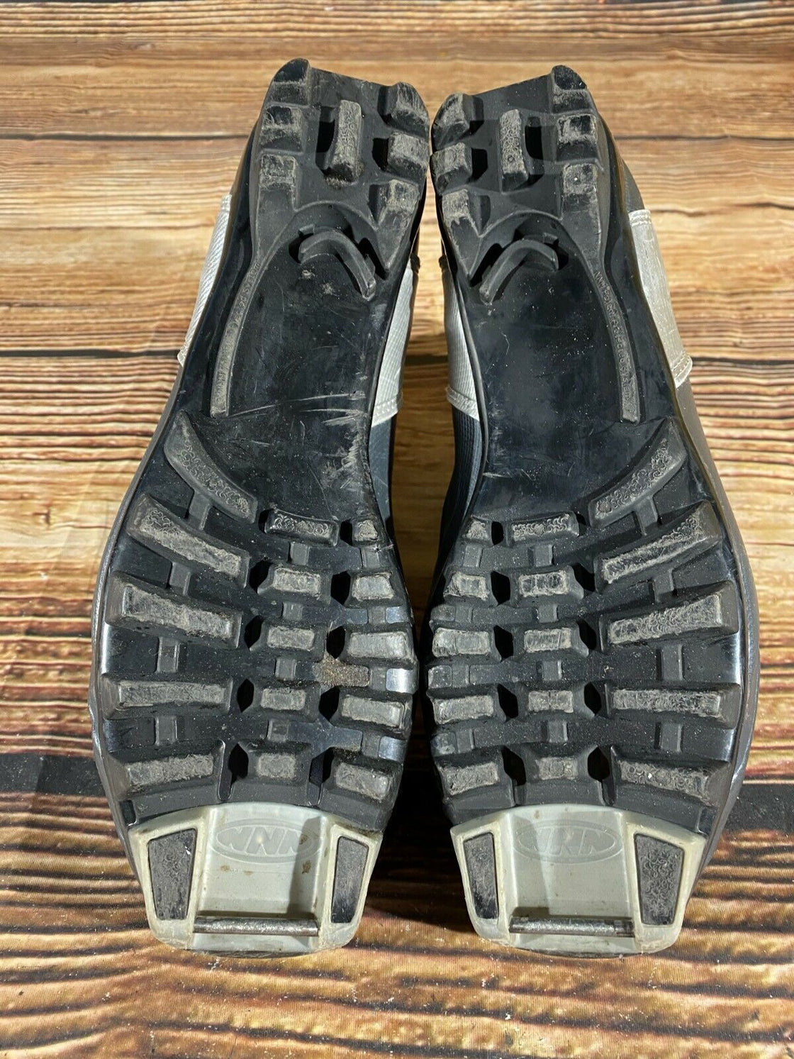 Alpina ST10 Nordic Cross Country Ski Boots Size EU40 US7.5 NNN bindings 572