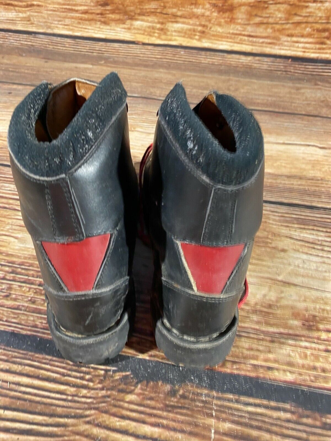 OLIMPIADI Leather Vintage Alpine Ski Boots EU41 US7.5, Mondo 255 Cable Bindings