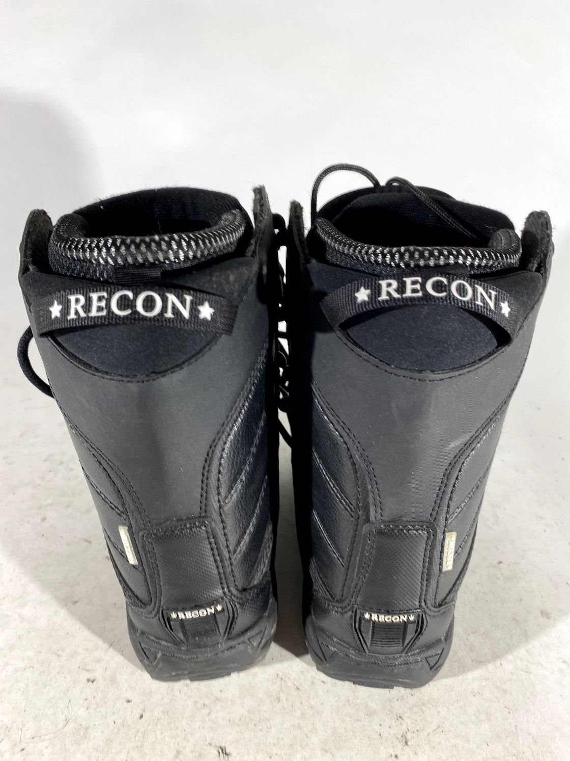 RECON Snowboard Boots Youth Kids Size EU32  US1 Mondo 200 mm