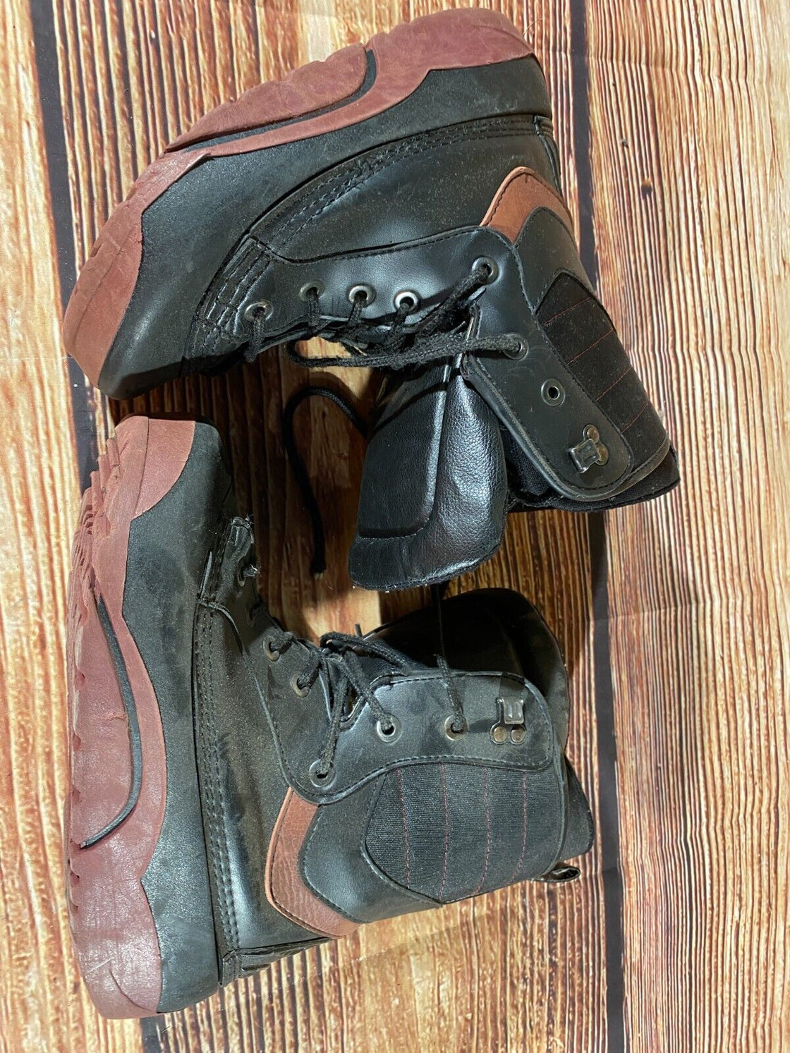 SHARK Vintage Snowboard Boots Size EU38, US6, UK5, Mondo 238 mm