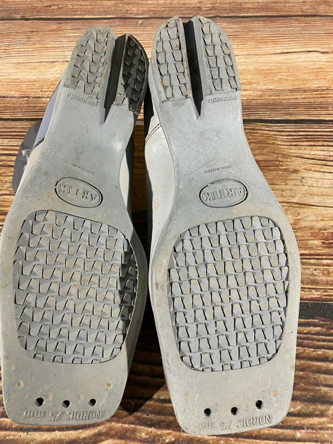 Rombo Fjord Retro Vintage Nordic Norm Ski Boots Size EU42 US9 NN 75mm