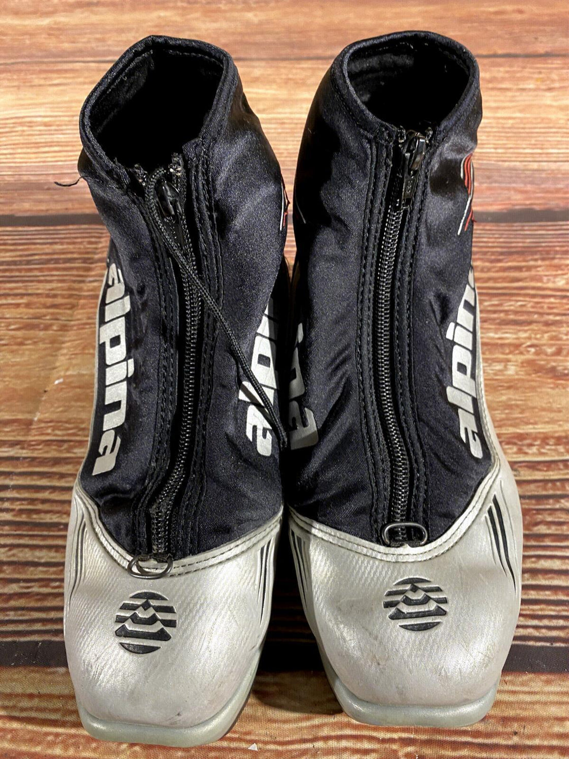 Alpina ST10 Nordic Cross Country Ski Boots Size EU38 US6 for NNN 697