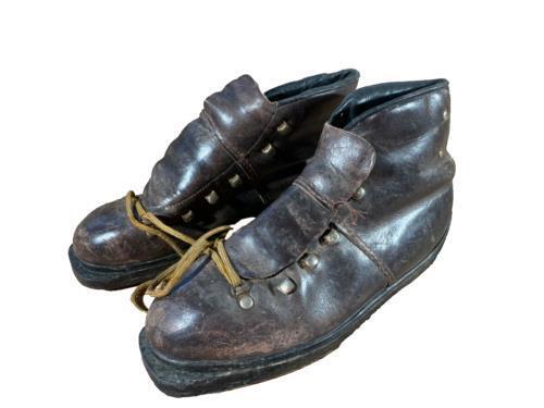Vintage Leather Alpine Ski Boots EU43, UK9.5 Mondo 270 Cable Bindings KL160
