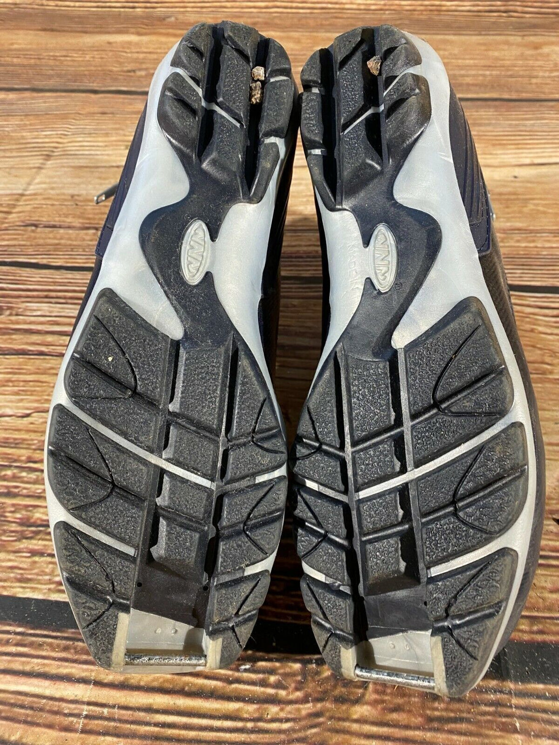 Alpina ST11 Nordic Cross Country Ski Boots Size EU42 US9 NNN bindings 600