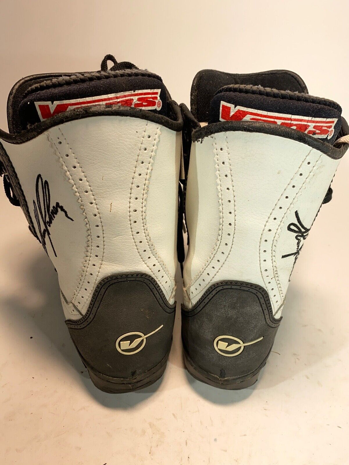 VANS Vintage Snowboard Boots Size EU40, US8, UK7, Mondo 250 mm