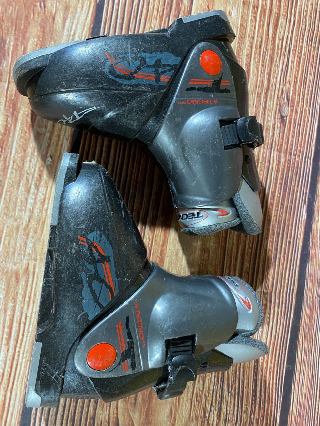 Tecno Alpine Ski Boots Kids / Youth Size Mondo 180 mm, Outer Sole 224 mm DH73