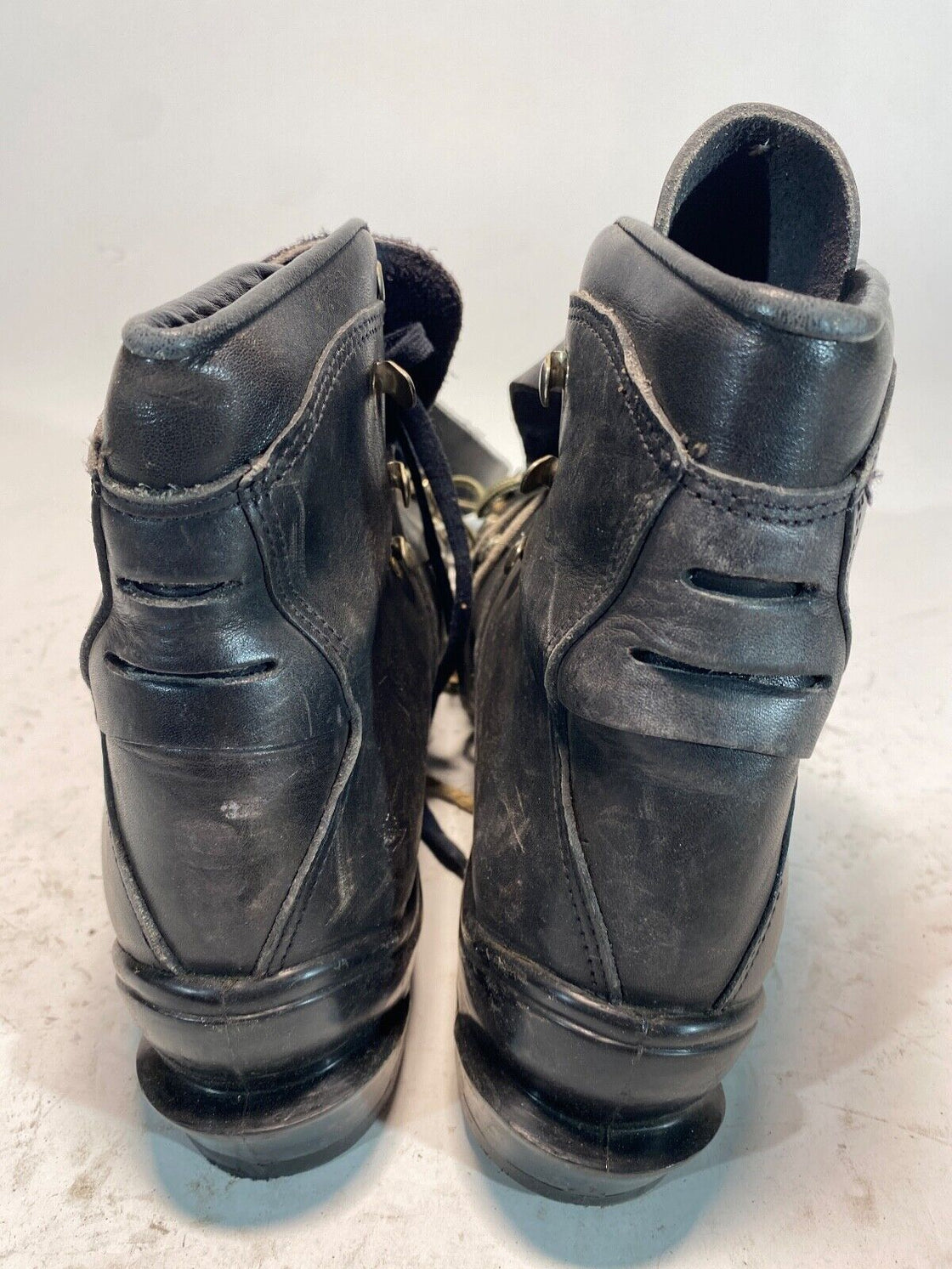 Vintage Alpine Ski Boots Downhill US6, UK5 Mondo 248