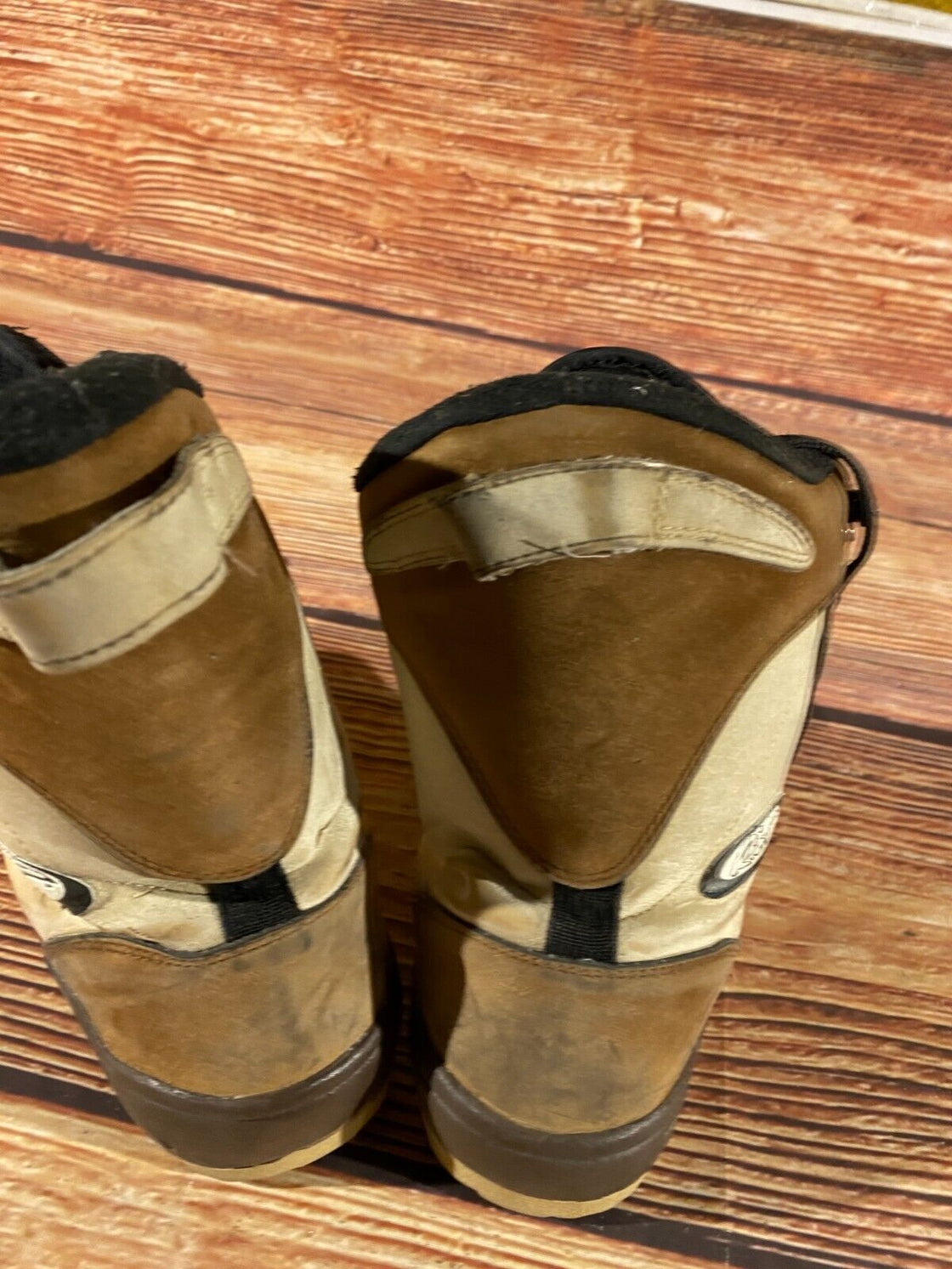 RIOT Vintage Snowboard Boots Retro Style Size EU41, US8, UK7, Mondo 270 mm