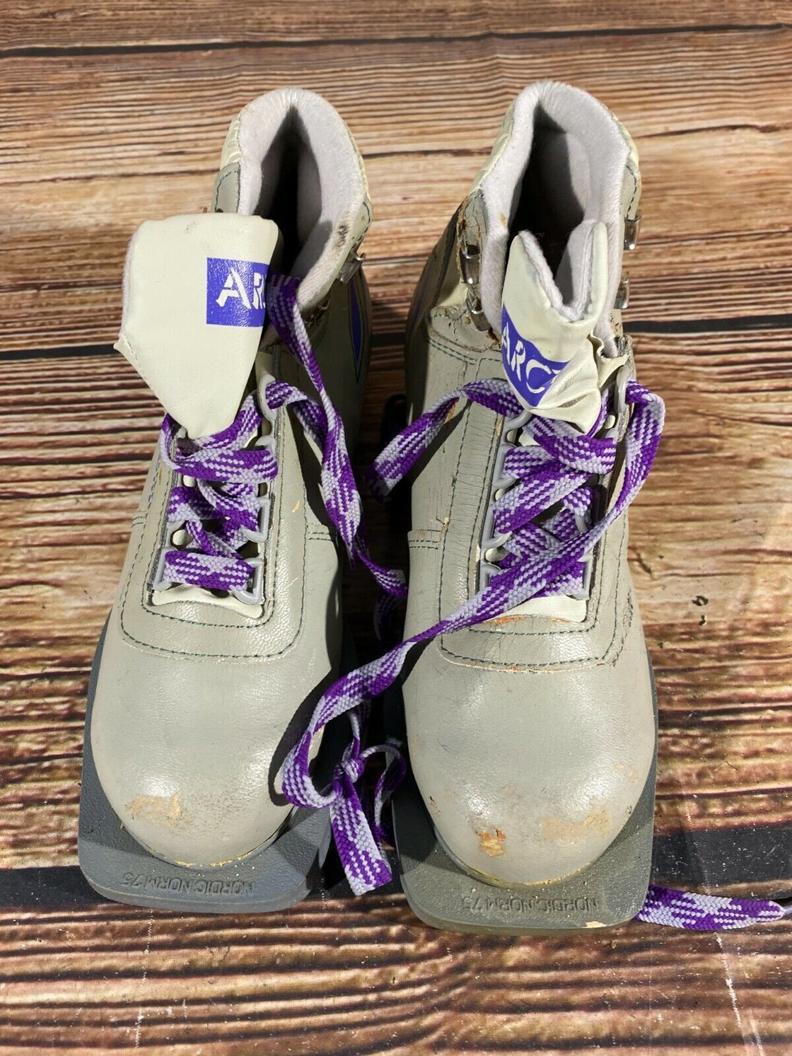 KAITUM Vintage Nordic Cross Country Ski Boots EU38, US5.5 for NN 75mm 3pin