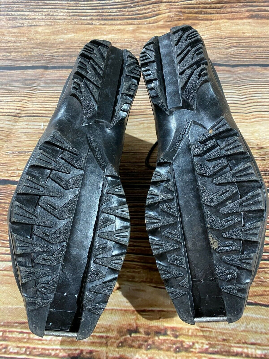 SALOMON Cross Country Ski Boots Size EU42 SNS Profil P