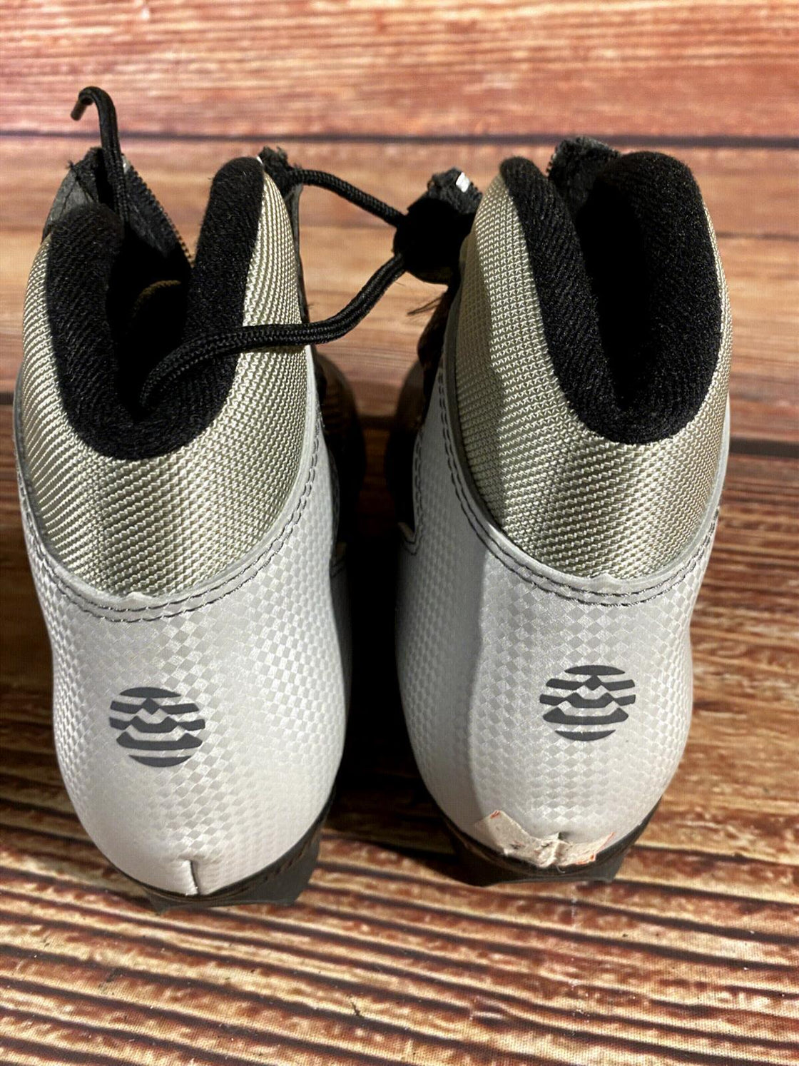 Alpina Touring Nordic Cross Country Ski Boots Size EU37 US5.5 for NNN 638
