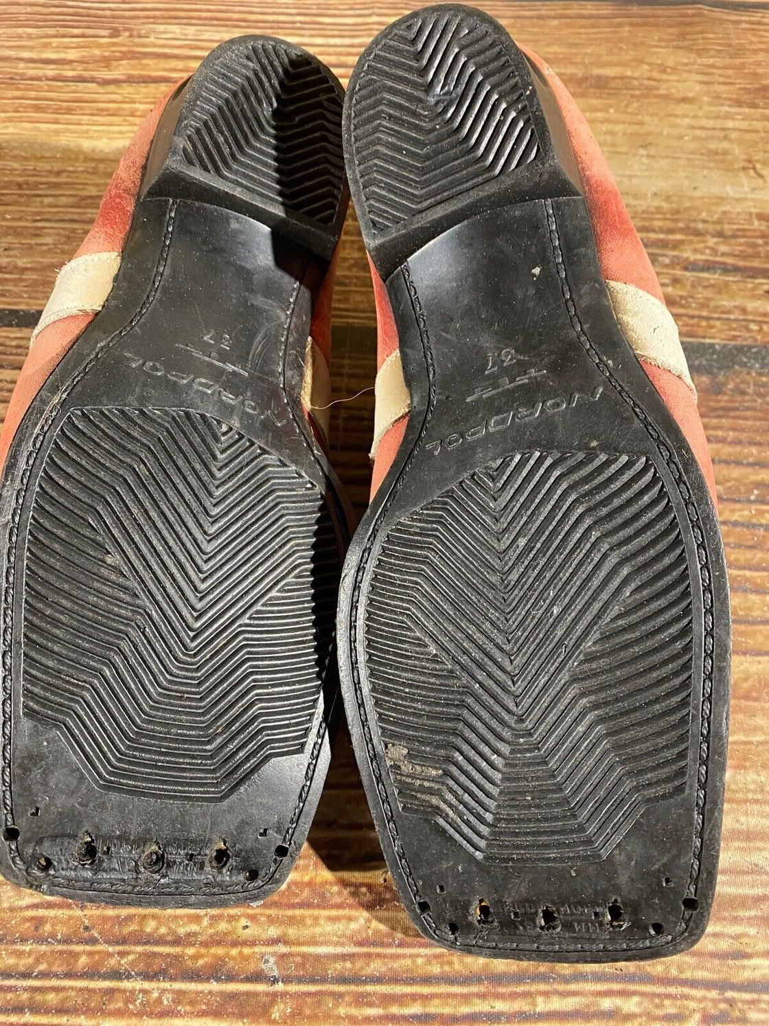 Nordpol Vintage Nordic Norm Cross Country Ski Boots Size EU37 US5.5 NN 75mm