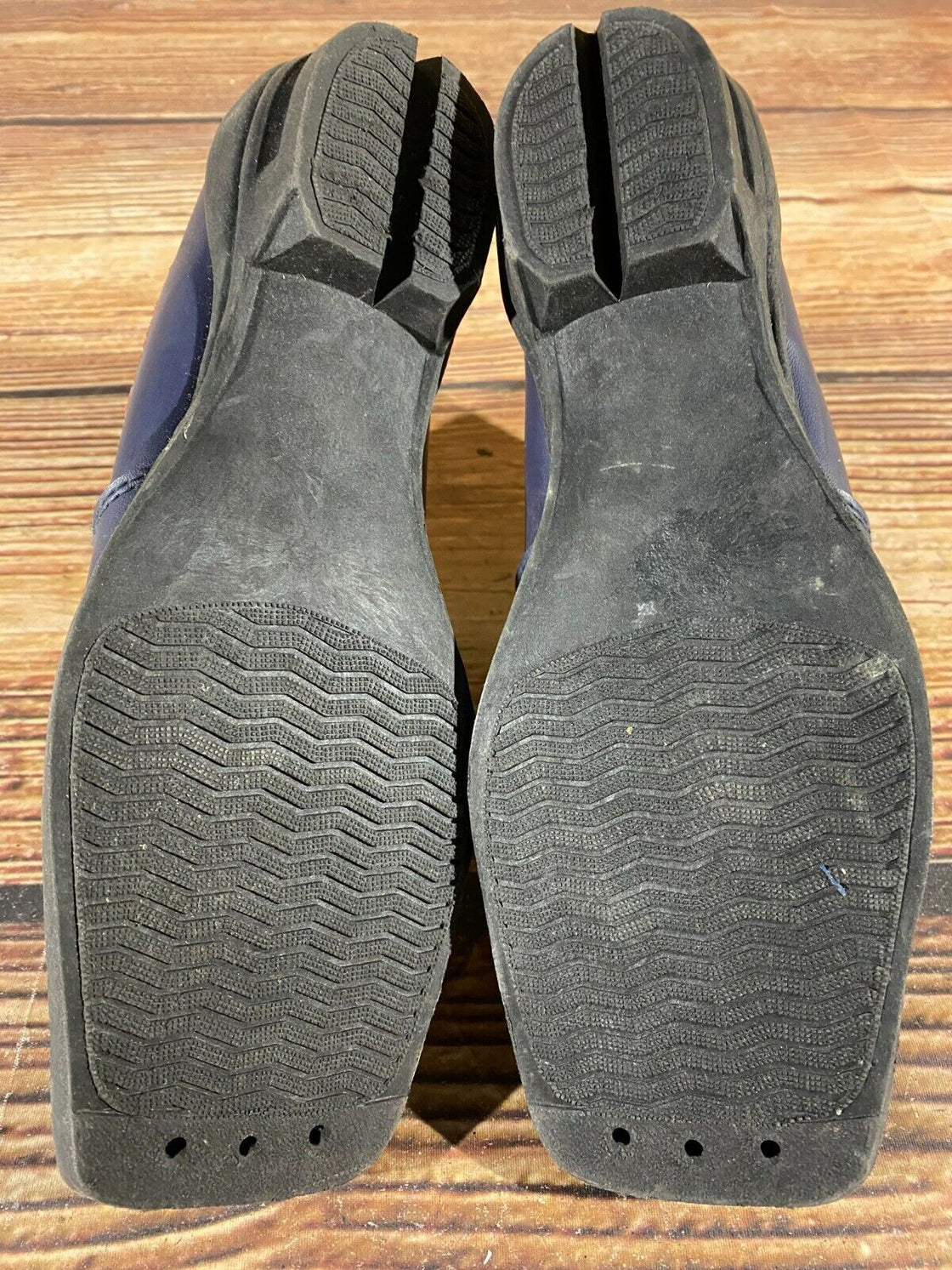 Berguven Vintage Retro Nordic Norm Cross Country Ski Boots Size EU39 US7 NN 75mm