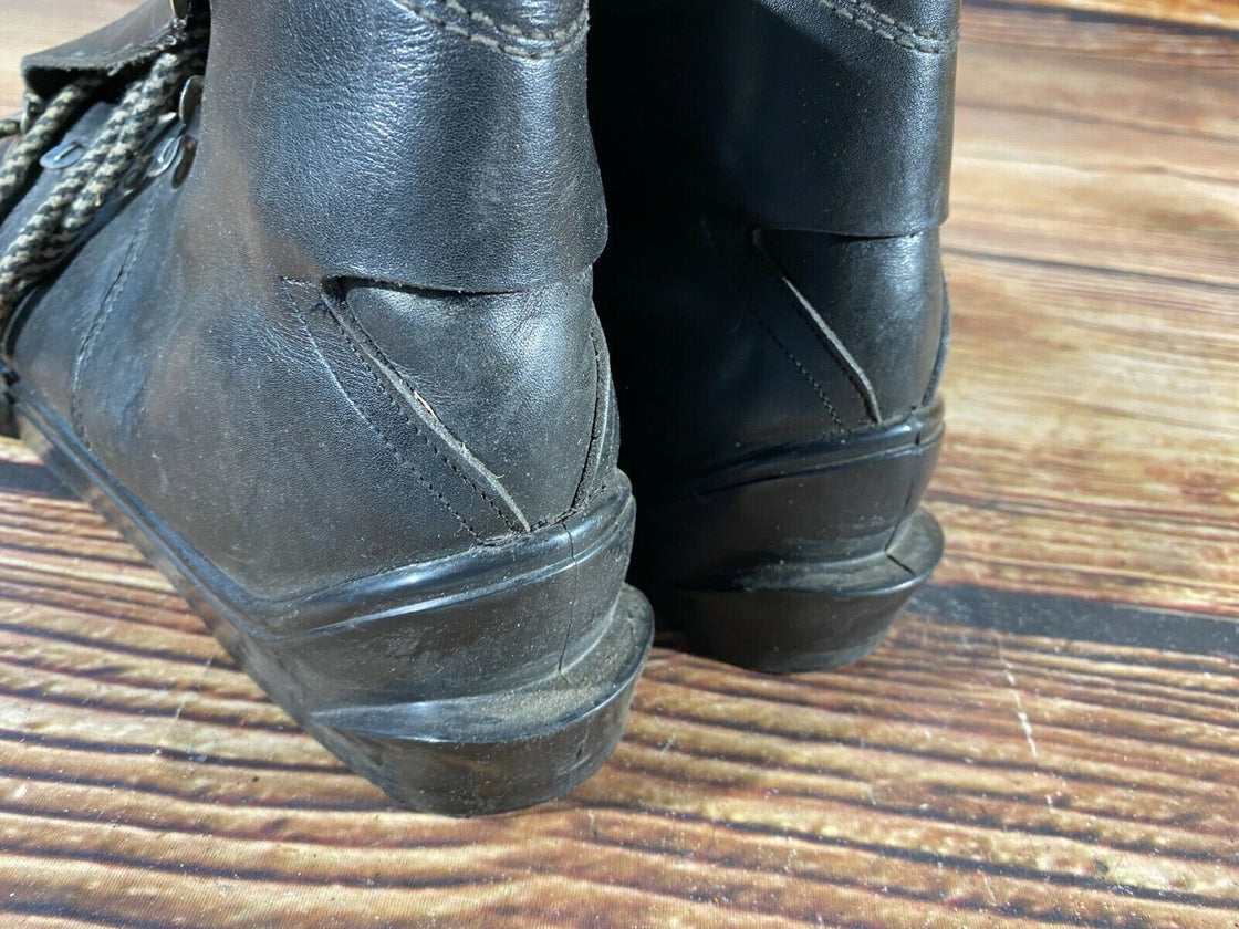 Vintage Alpine Ski Boots for Cable Bindings Size EU41, US7.5, UK6.5, Mondo 255