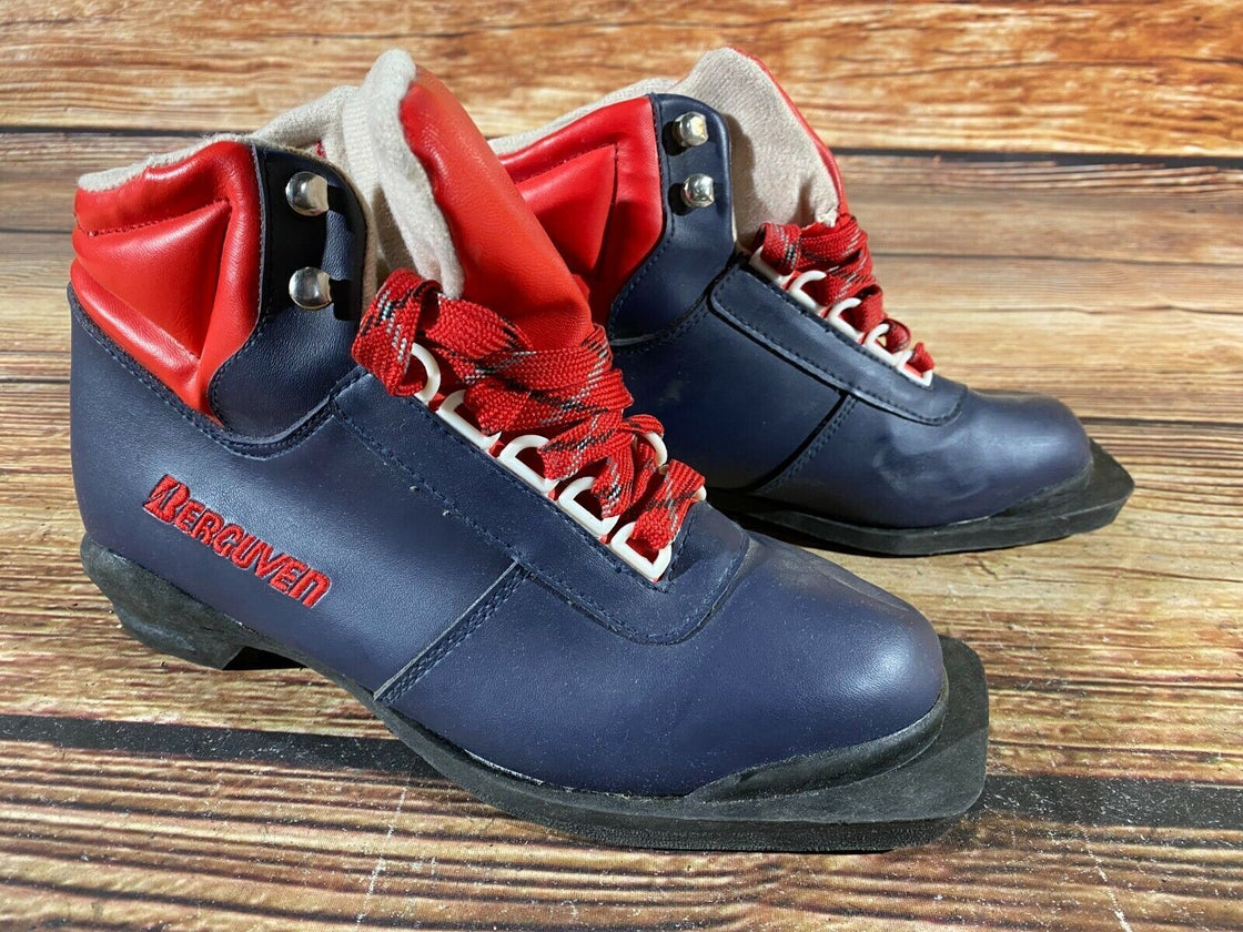 Berguven Vintage Retro Nordic Norm Cross Country Ski Boots Size EU39 US7 NN 75mm
