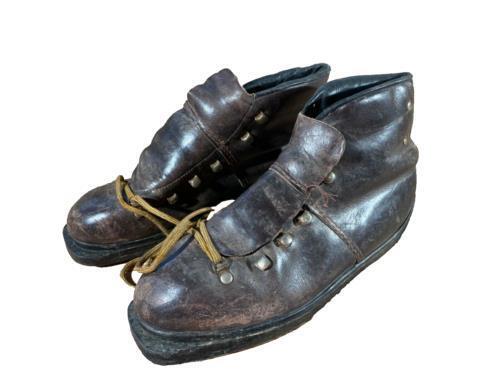 Vintage Leather Alpine Ski Boots EU43, UK9.5 Mondo 270 Cable Bindings