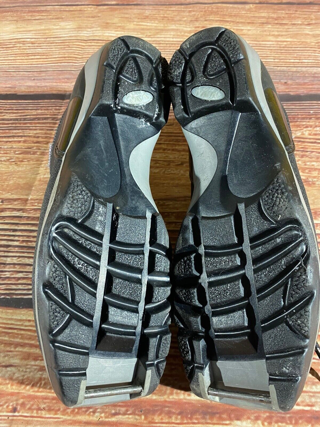 Alpina Back Country Nordic Cross Country Ski Boots Size EU43 US9.5 NNN BC