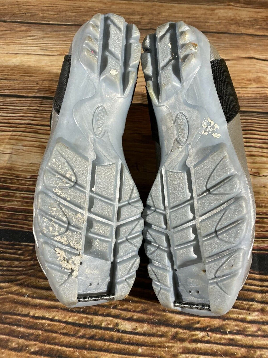 Alpina ST10 JR Nordic Cross Country Ski Boots Size EU37 US5 NNN bindings 655