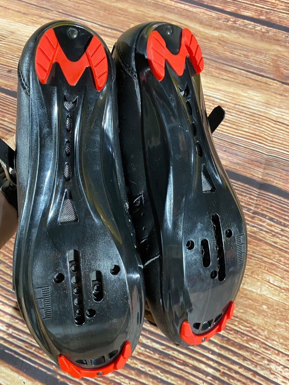 NEW Road Cycling Shoes 3 Bolts Size EU43 US9 Mondo 268