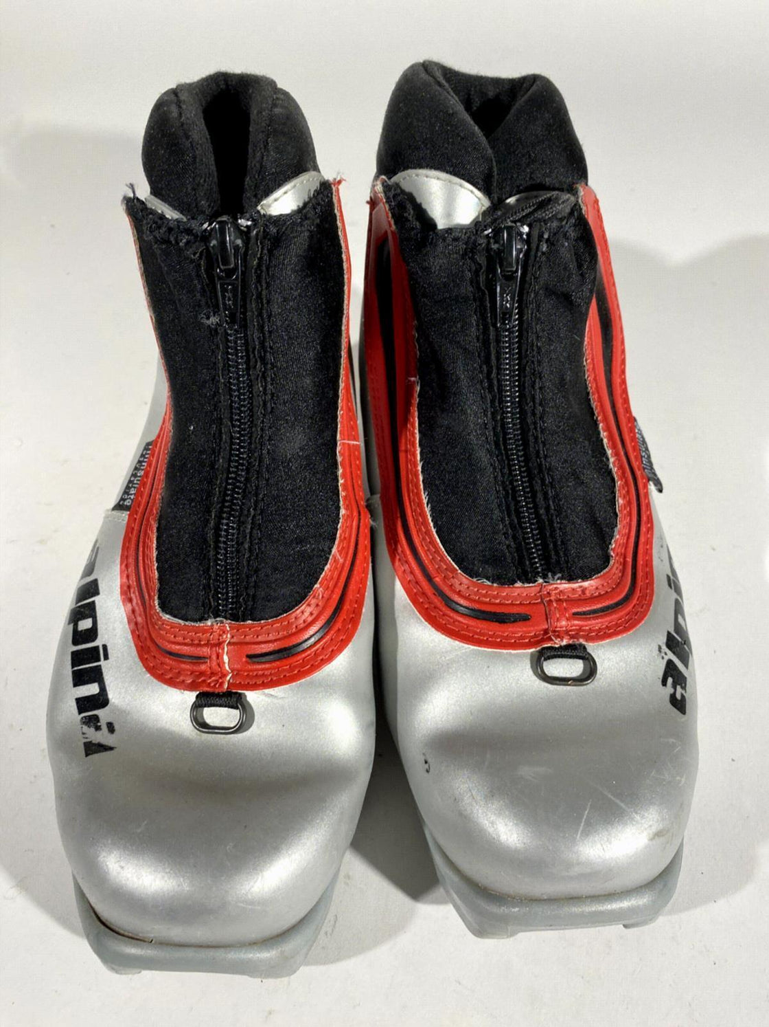 Alpina ST10 Nordic Cross Country Ski Boots Size EU38 US6 for NNN 1032