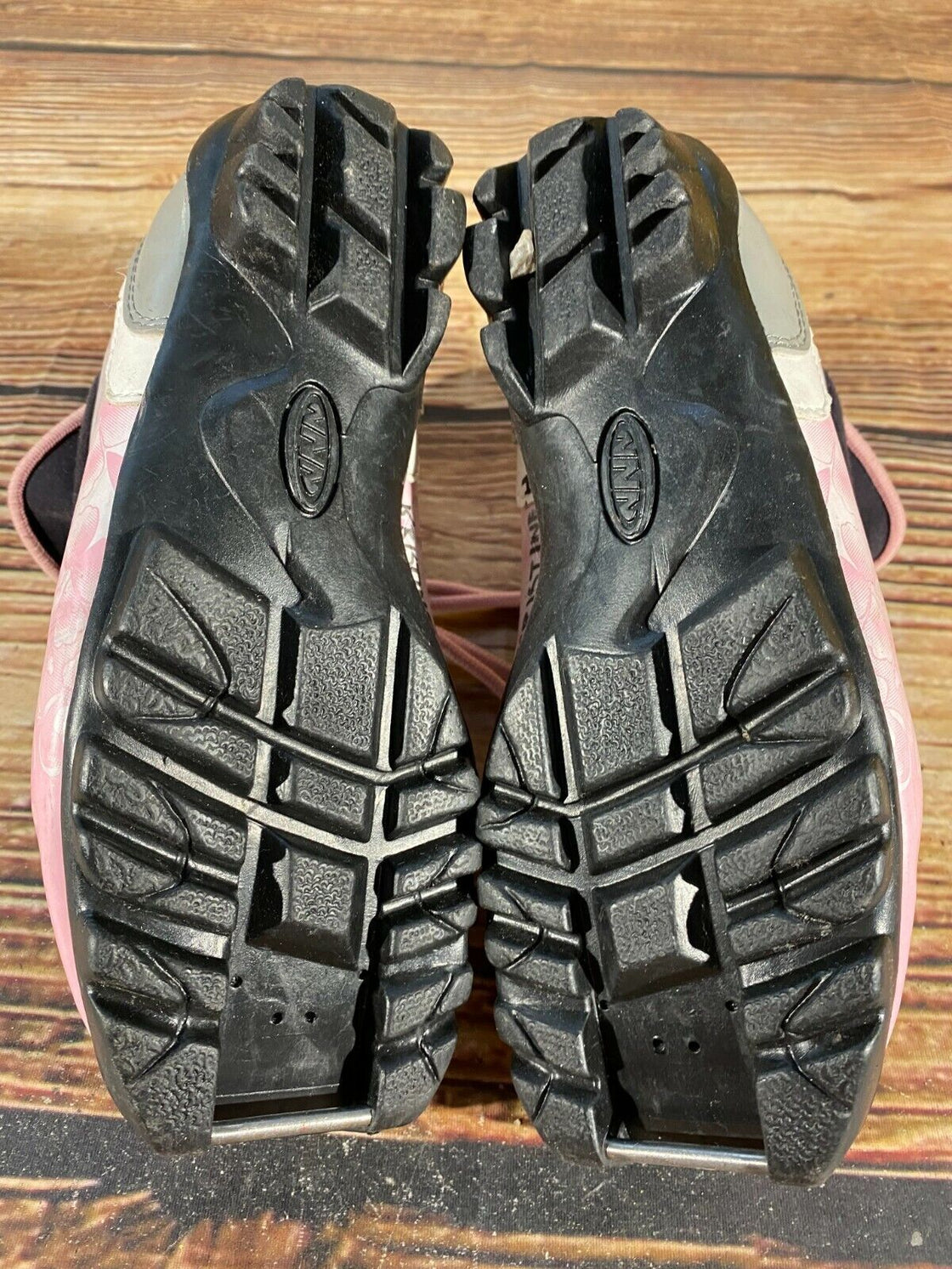 Madshus Buterfly Kids Cross Country Ski Boots Size EU32 US13.5 NNN bindings