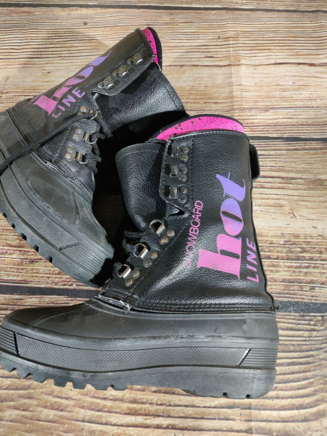 HOT LINE Vintage Snowboard Boots Size EU40, US7, UK6, Mondo 255 mm A