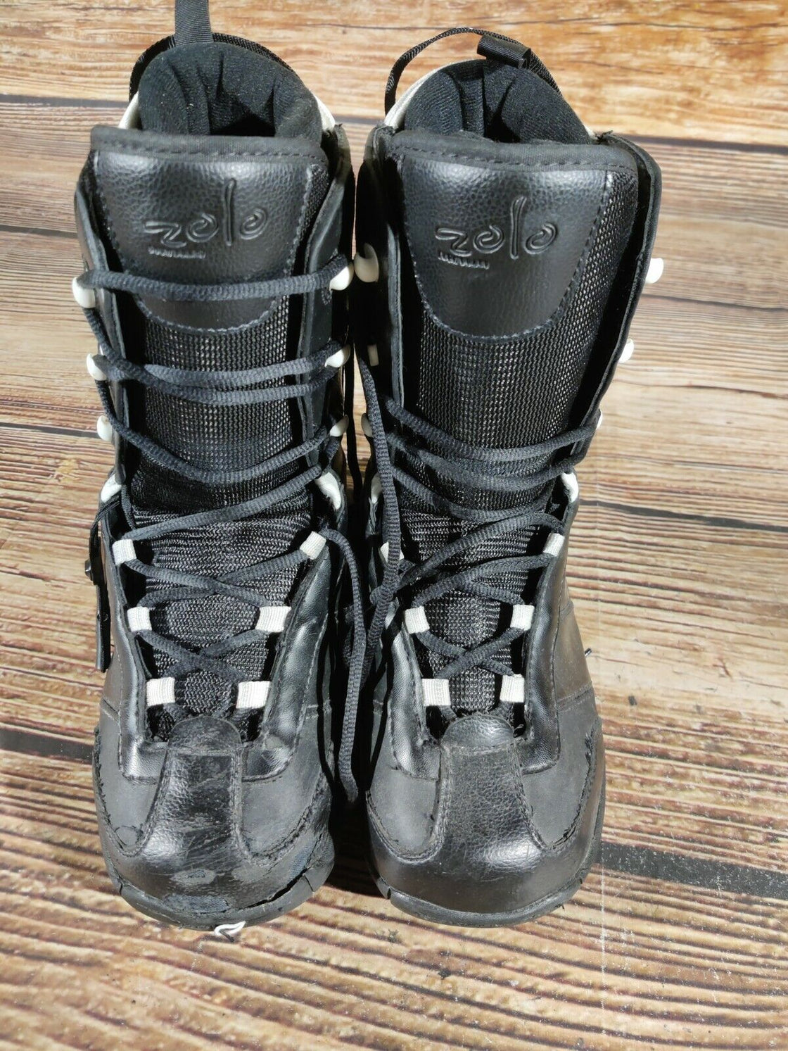 ZOLO Snowboard Boots Size EU42, US9, UK8, Mondo 266 mm C