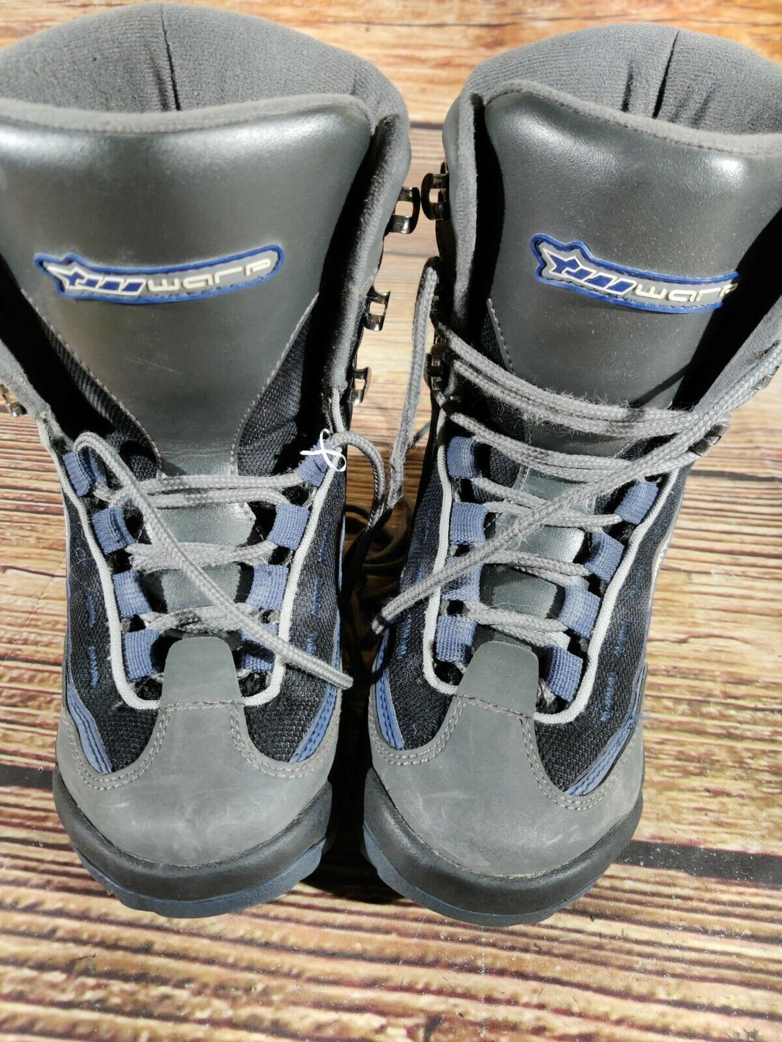 WARP Snowboard Boots Youth Kids Size EU35, US3.5, UK2.5, Mondo 225 mm A