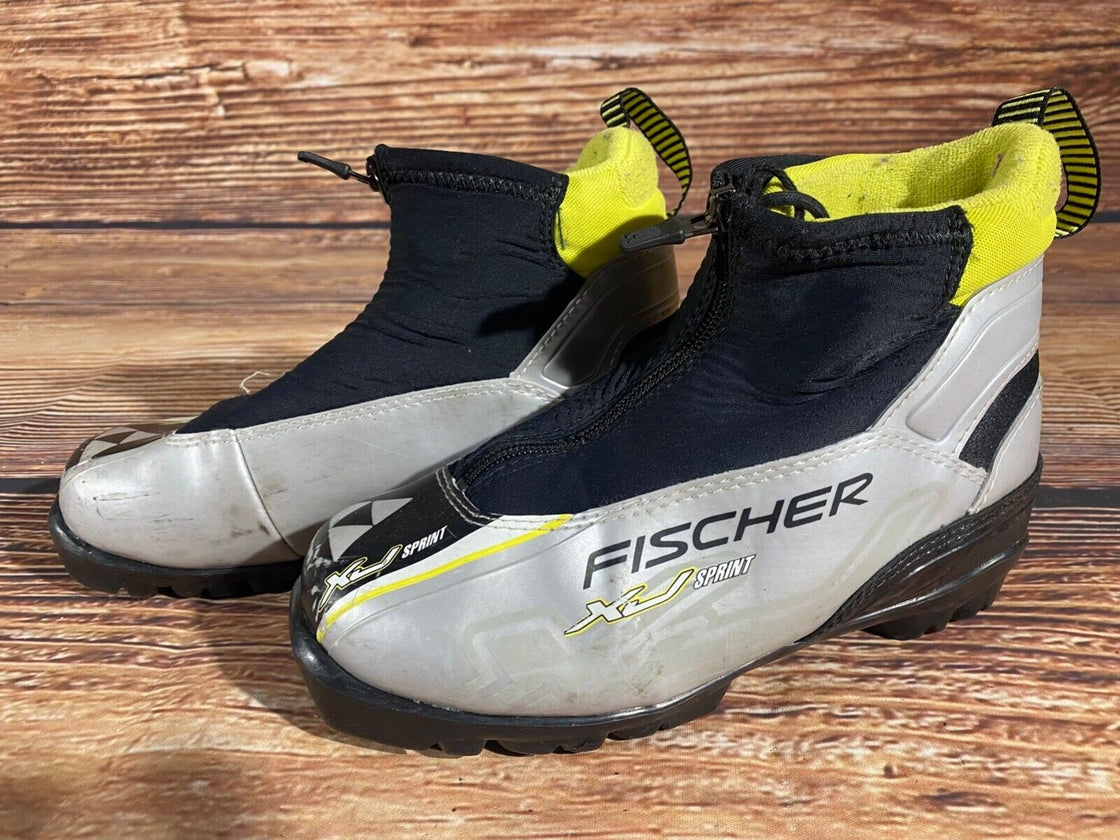 Fischer XJ Sprint Kids Cross Country Ski Boots Size EU35 US3.5 NNN F-484