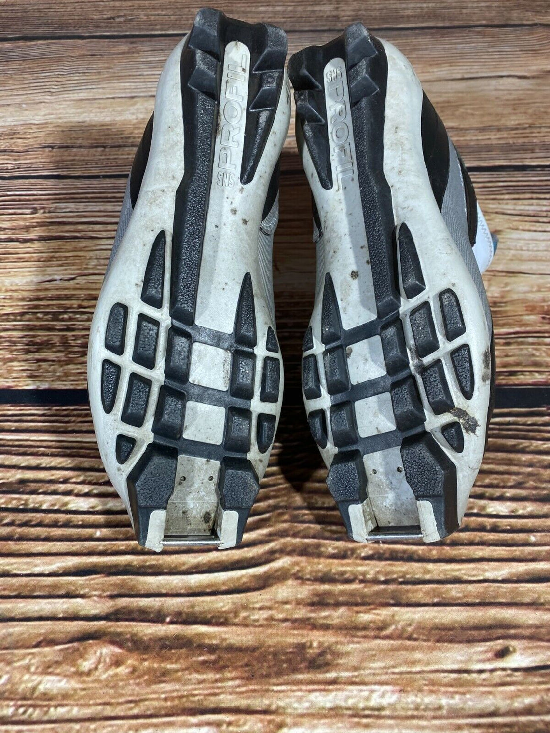 SALOMON Cross Country Ski Boots Size EU38 US6.5 SNS profil