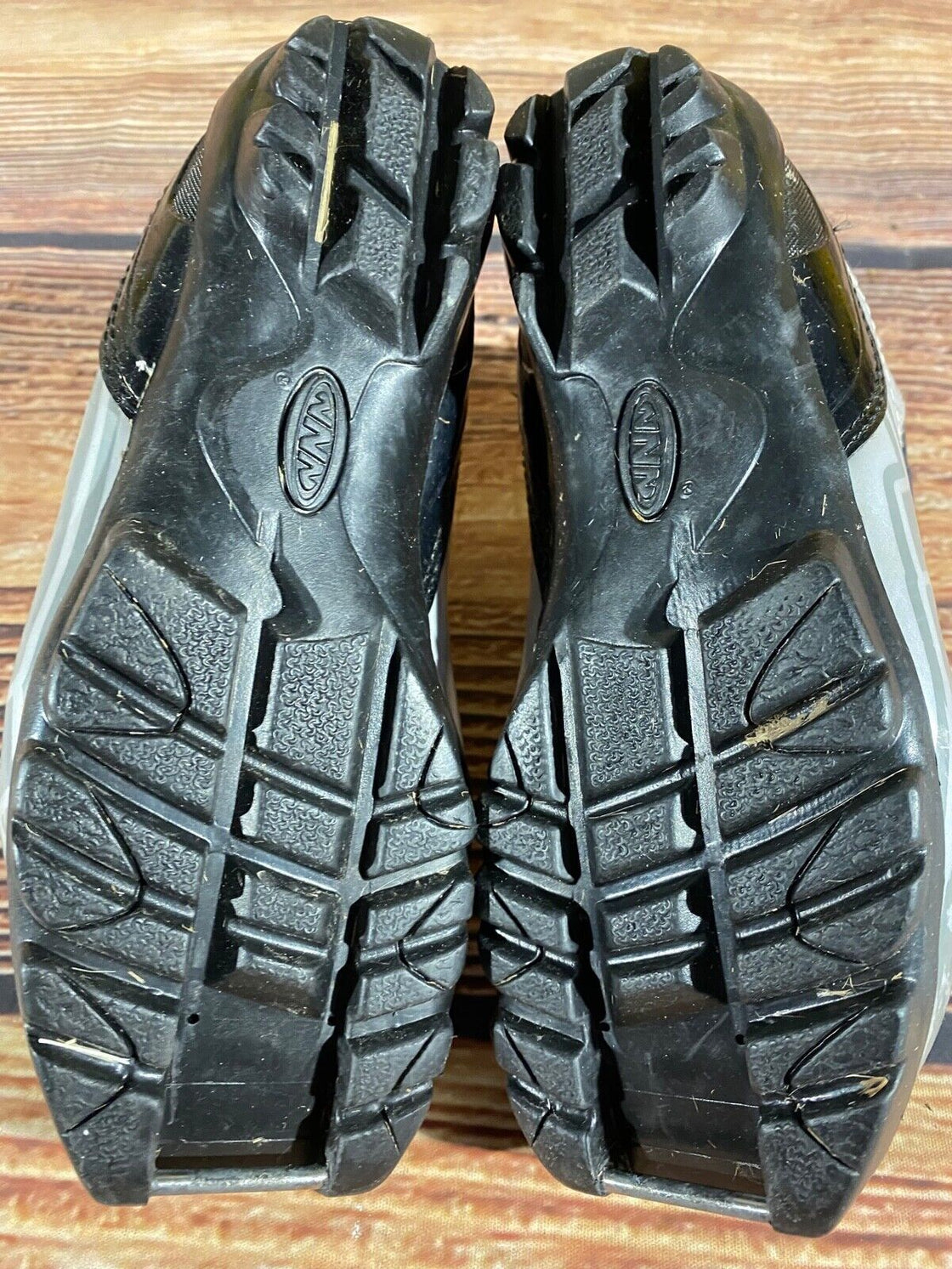 Fischer XJ Sprint Kids Cross Country Ski Boots Size EU35 US3.5 NNN F-567