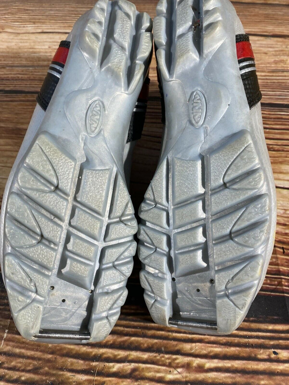 Alpina ST10 jr Nordic Cross Country Ski Boots Size EU37 US5 NNN bindings 653