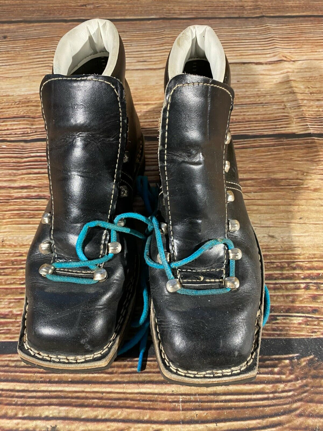 MSB MORA Vintage Cross Country Ski Boots Kandahar, Old Cable Bindings EU39 US6.5