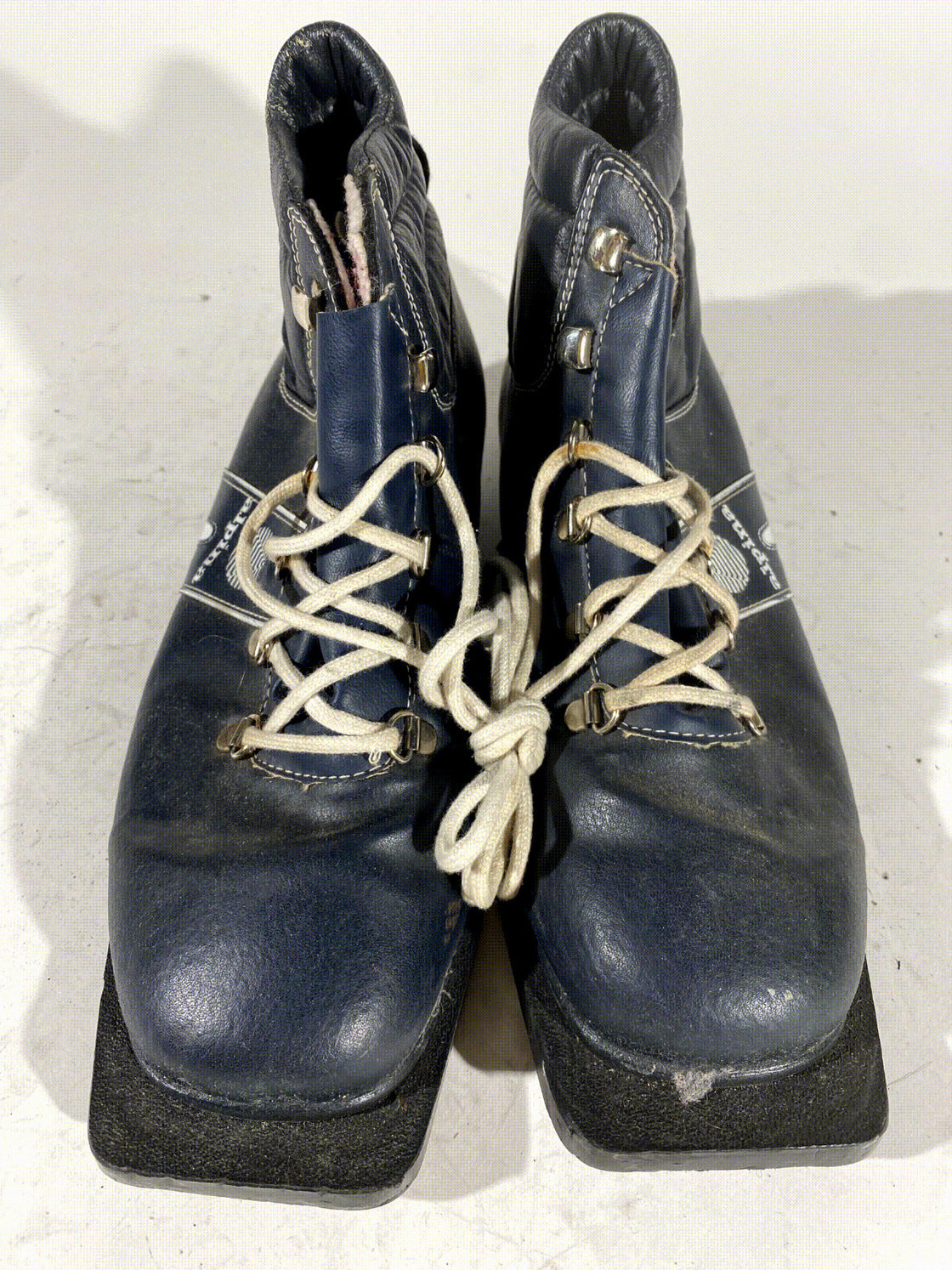 Alpina Vintage Nordic Norm Cross Country Ski Boots Size EU41 US8 NN 75mm
