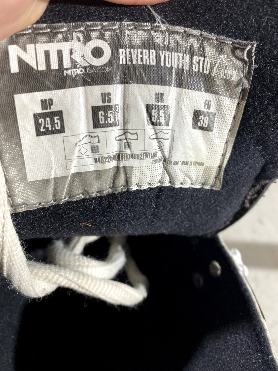 NITRO Snowboard Boots Youth Kids Size EU38 US6.5 UK5.5 Mondo 240 mm