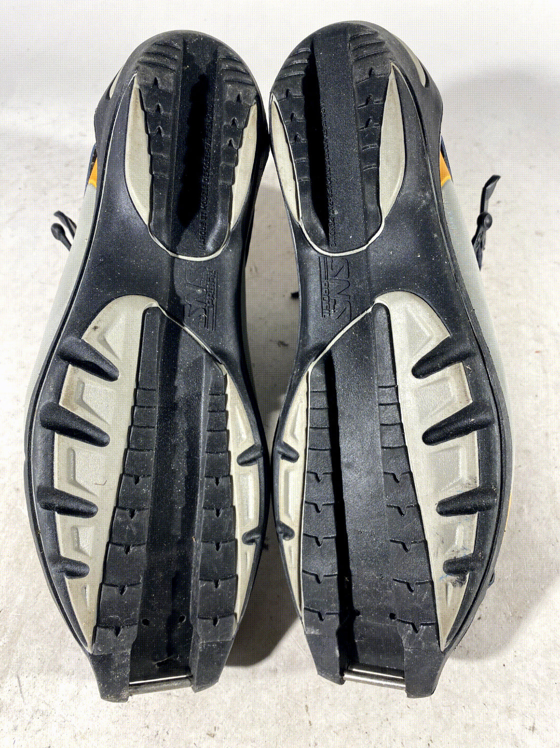 Salomon Classic Nordic Cross Country Ski Boots Size EU40 US7 for SNS Profil